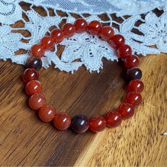 Handmade crystal bracelet // red agate & red tigers eye // 7” average wrist - Picture 1 of 4